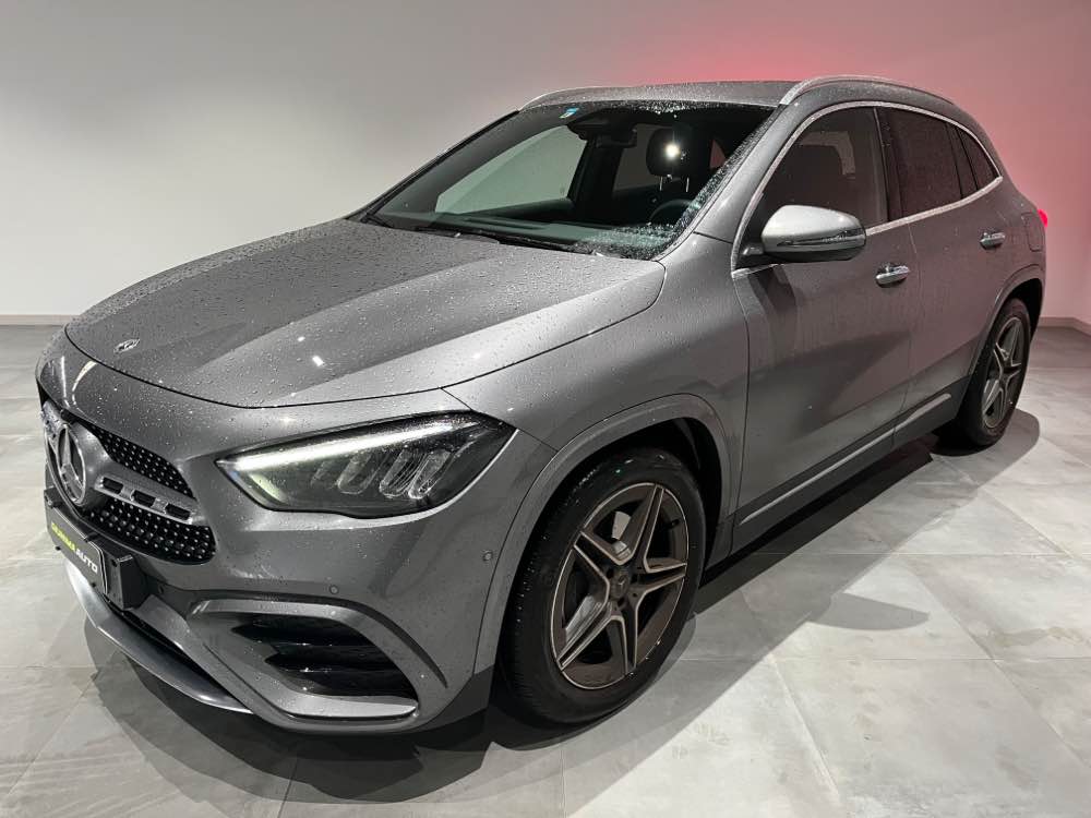 Mercedes-Benz GLA 200