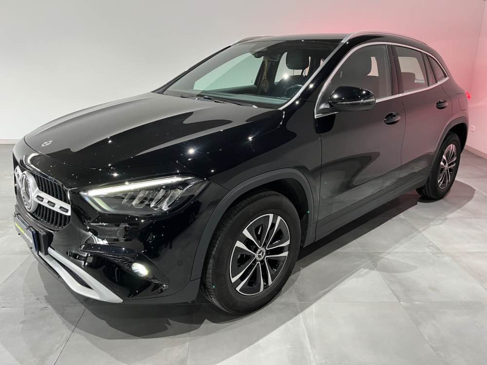 Mercedes-Benz GLA 180