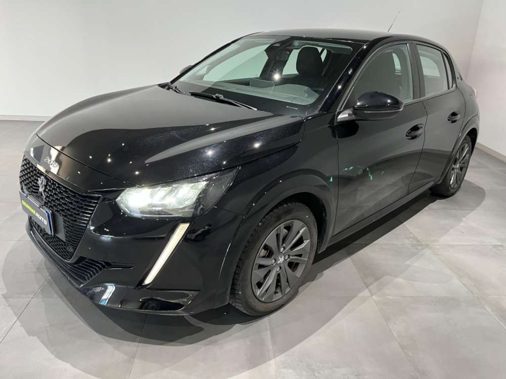 Peugeot e-208