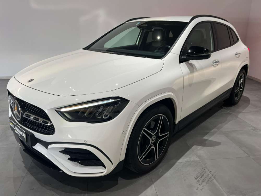 Mercedes-Benz GLA 200